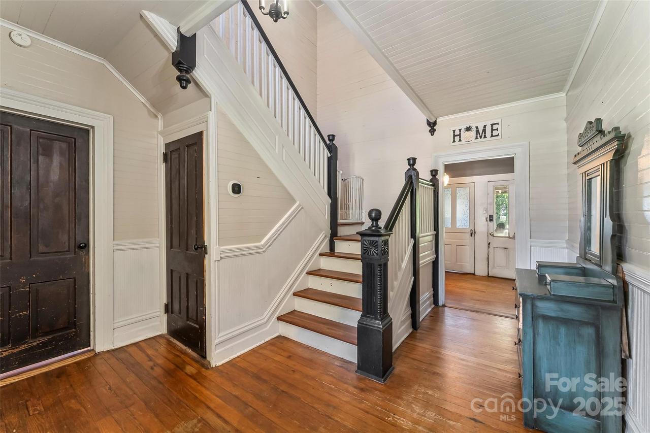 202 E Central Ave., Catawba, NC 28609