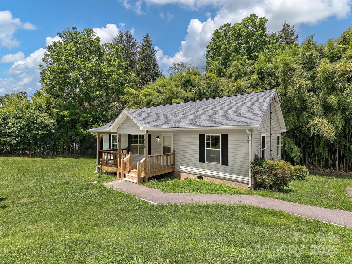 19 Cedar St., Canton, NC 28716
