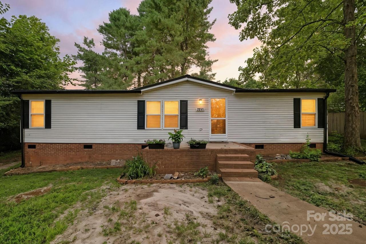 2511 Swanson Rd., Crouse, NC 28033