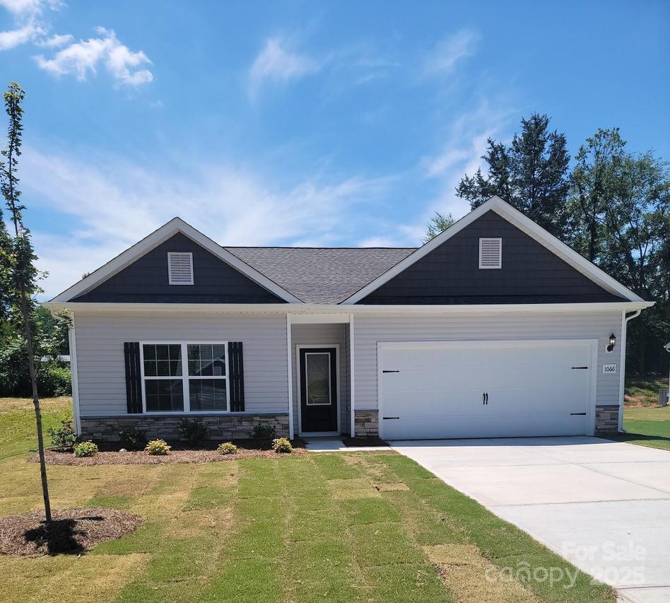 1066 Russell Dr., Winston Salem, NC 27127