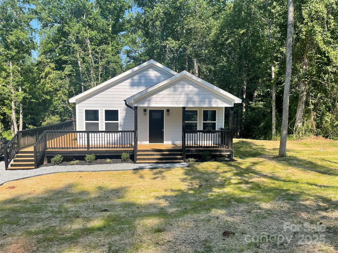 304 Maryland Dr., Forest City, NC 28043