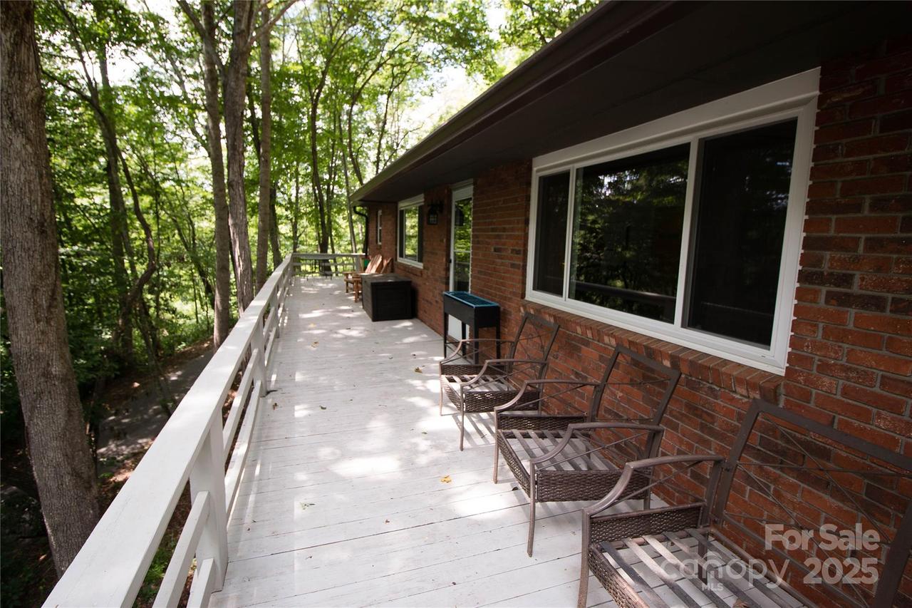 47 Hummingbird Rd., Franklin, NC 28734