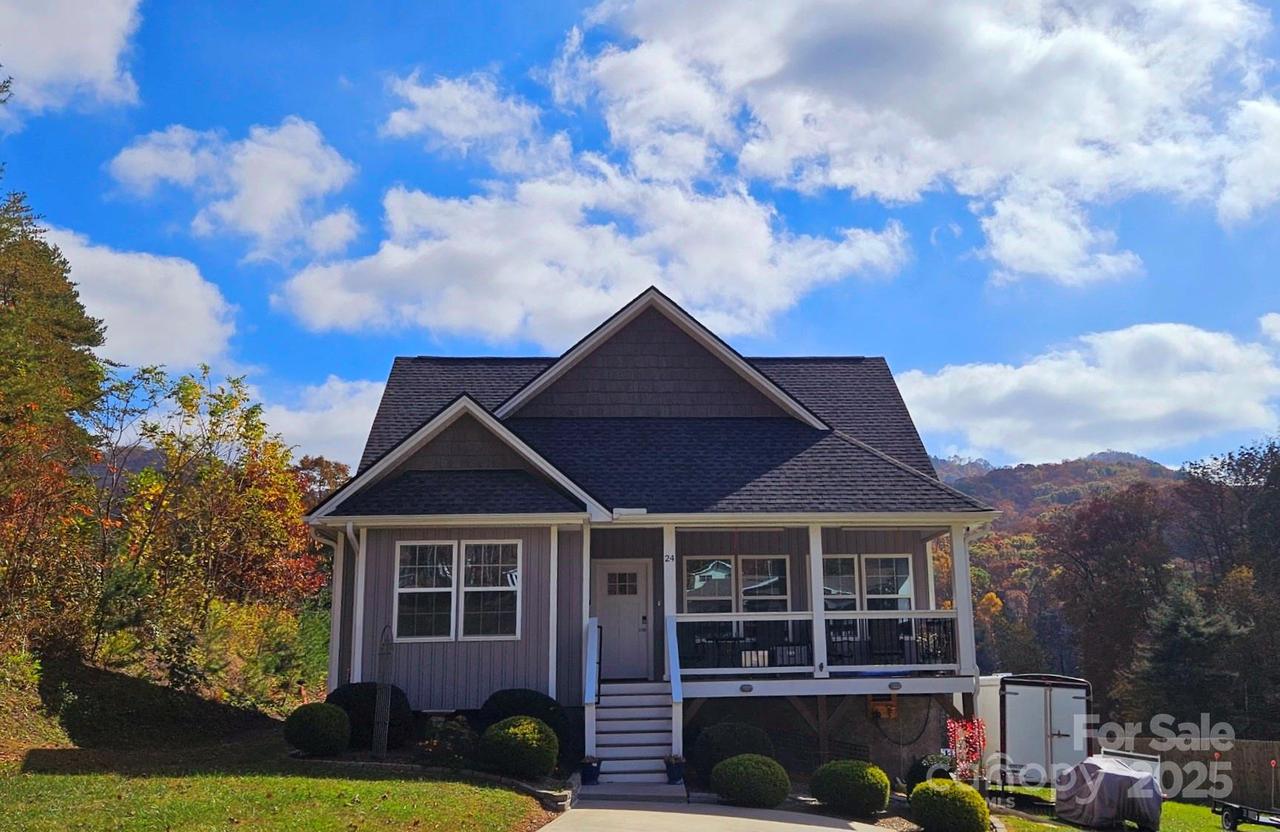 24 Mink Farm Rd., Leicester, NC 28748