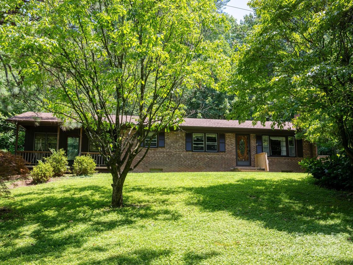 215 N Fork River Dr., Marion, NC 28752