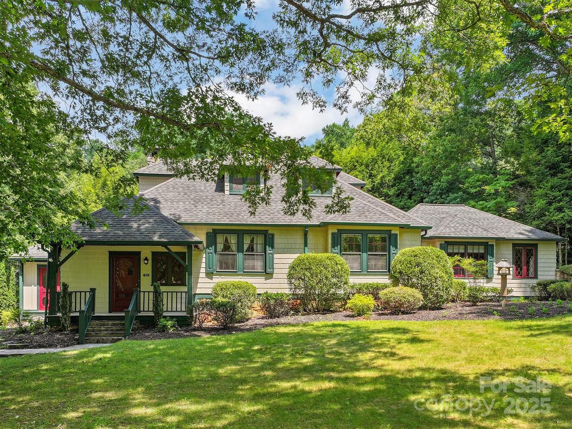 419 Country Club Dr., Waynesville, NC 28786