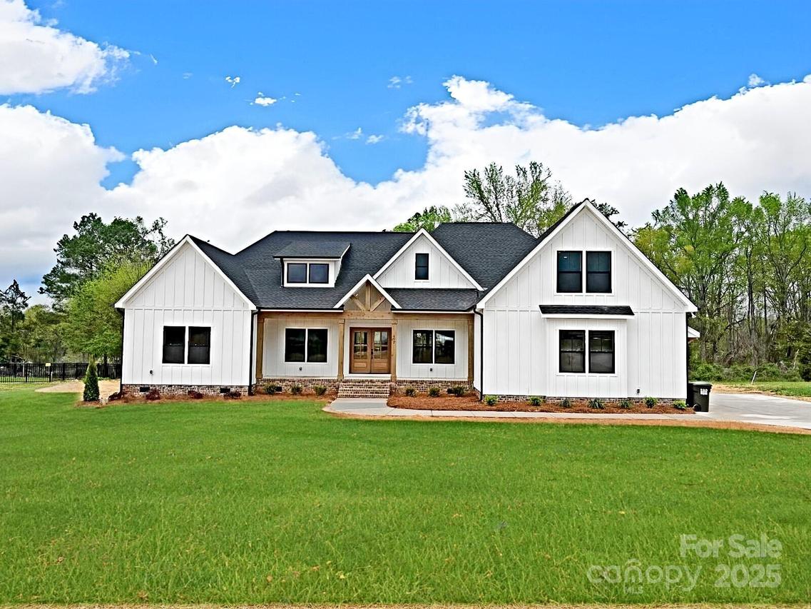 5016 Carolina North Dr. #28, Gastonia, NC 28056