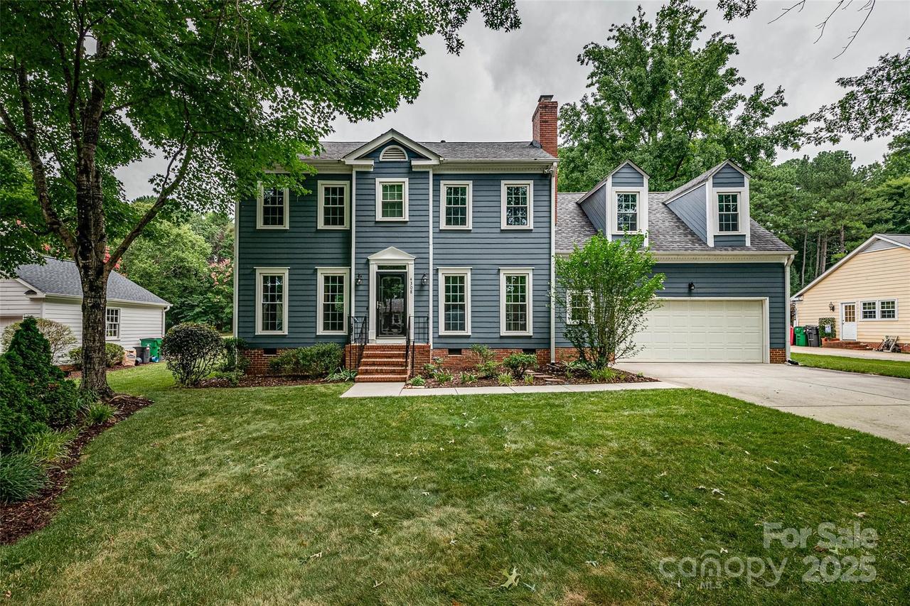 4308 Saxonbury Way, Charlotte, NC 28269