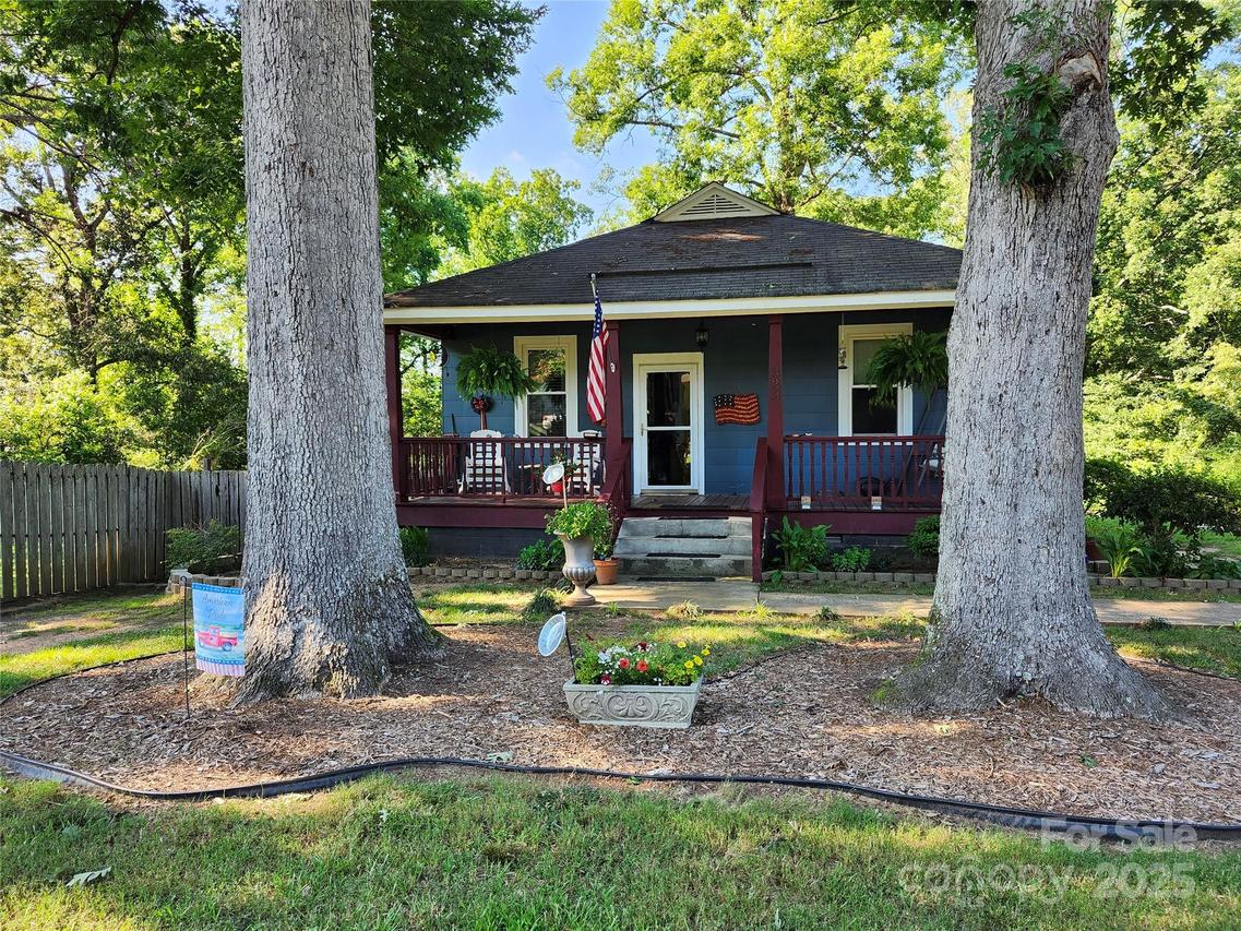 323 Johnson St., Mount Holly, NC 28120
