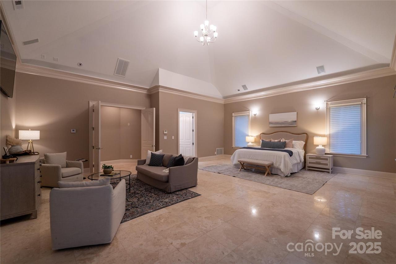 305 Mallard Dr., New London, NC 28127