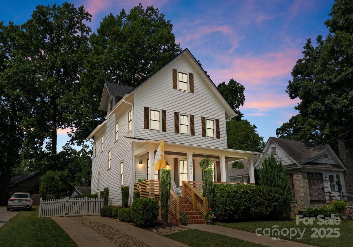 2005 Roslyn Ave., Charlotte, NC 28208