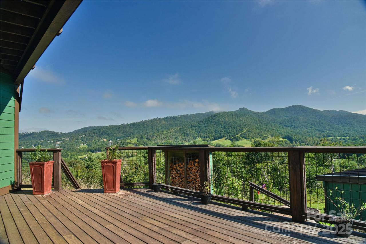 93 Old Stewart Rd., Weaverville, NC 28787