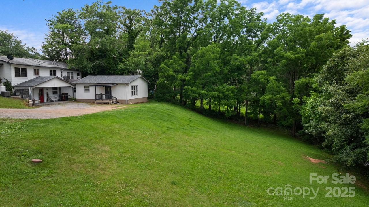 306 Forest Ave., Franklin, NC 28734