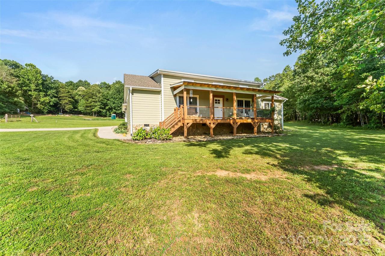 5283 Mount Olive Church Rd., Morganton, NC 28655