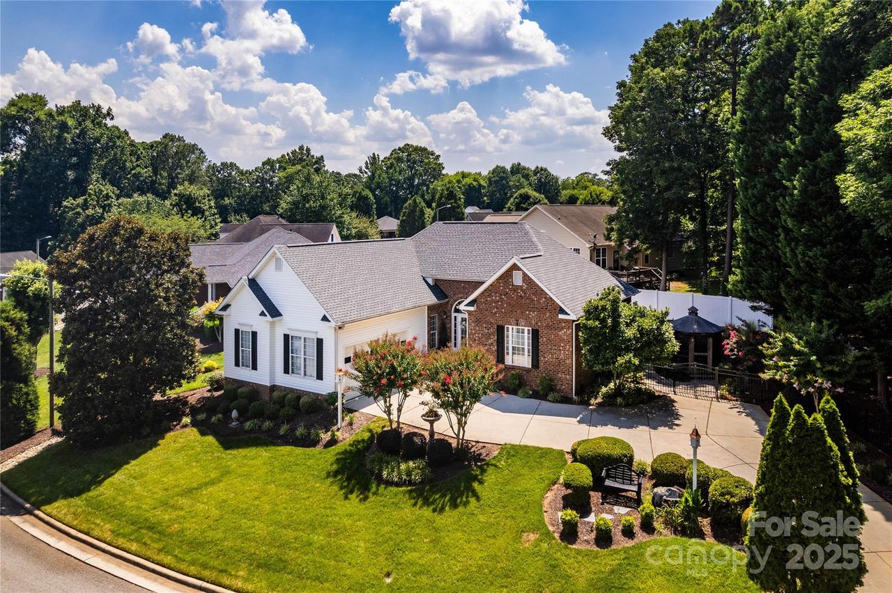 2218 Wednesbury Ct., Kannapolis, NC 28083