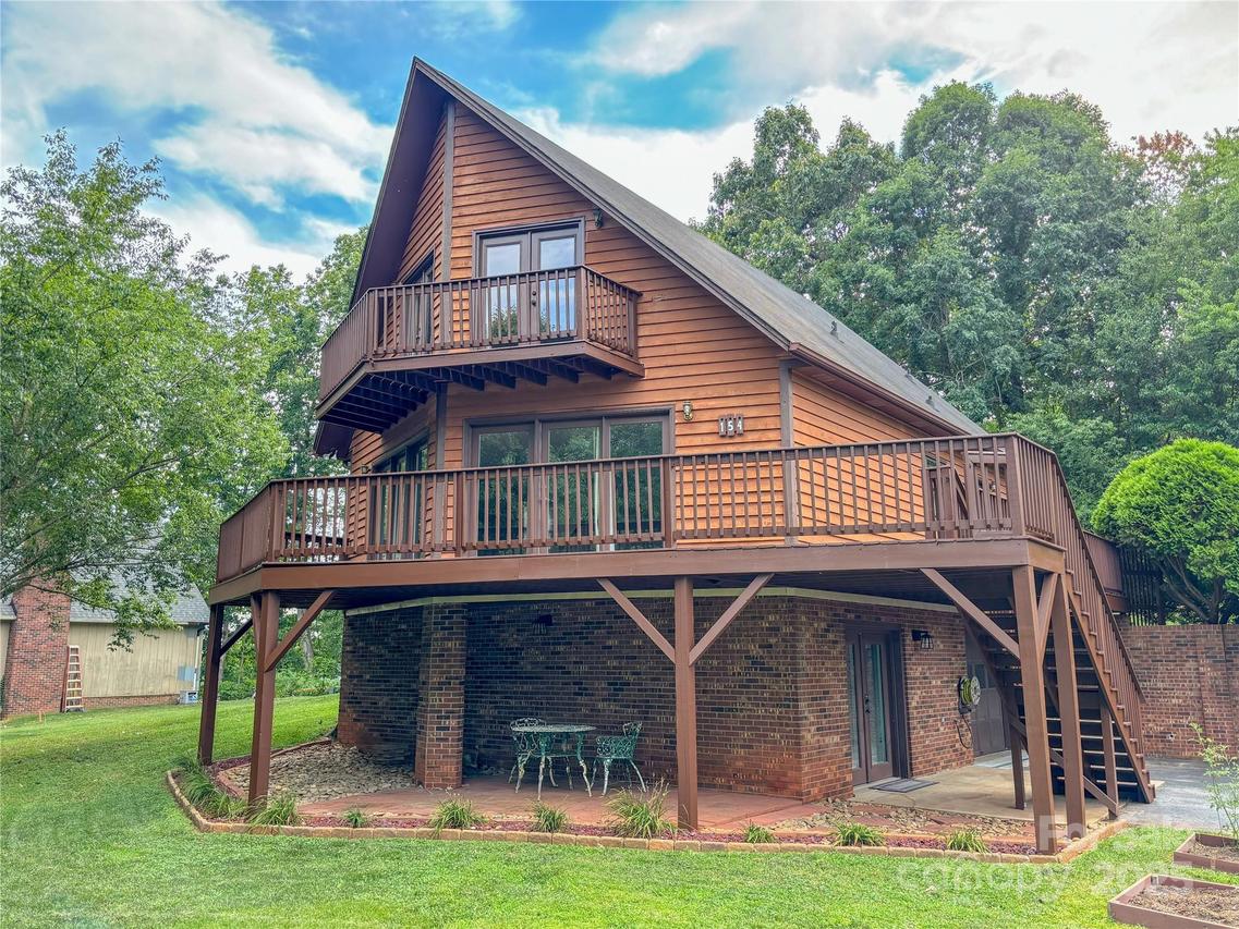 154 Cedar Rd., Hickory, NC 28601