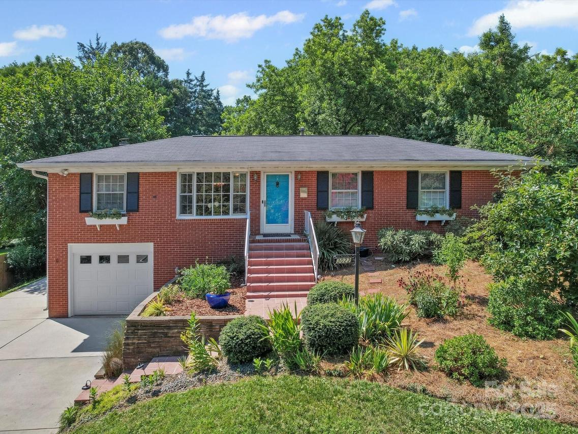 3022 Sudbury Rd., Charlotte, NC 28205