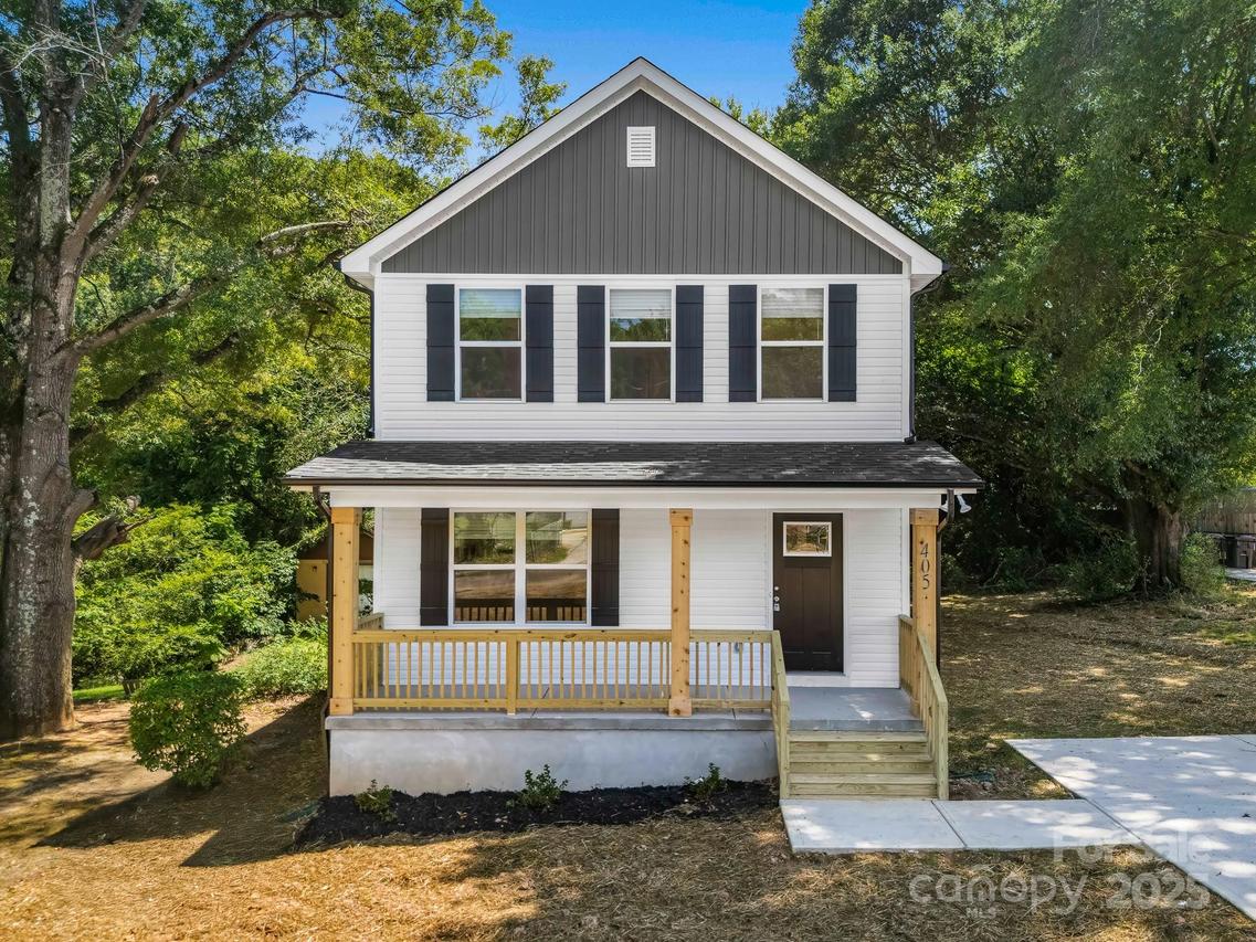405 E Holly St., Dallas, NC 28034