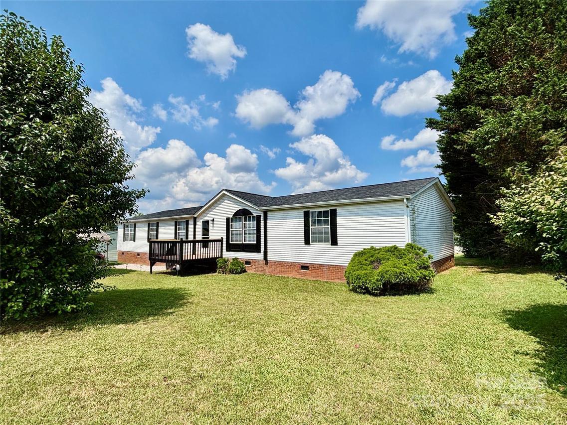 2268 Arrowwood Dr., Hickory, NC 28601