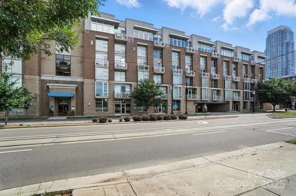 718 W West Trade St., Charlotte, NC 28202