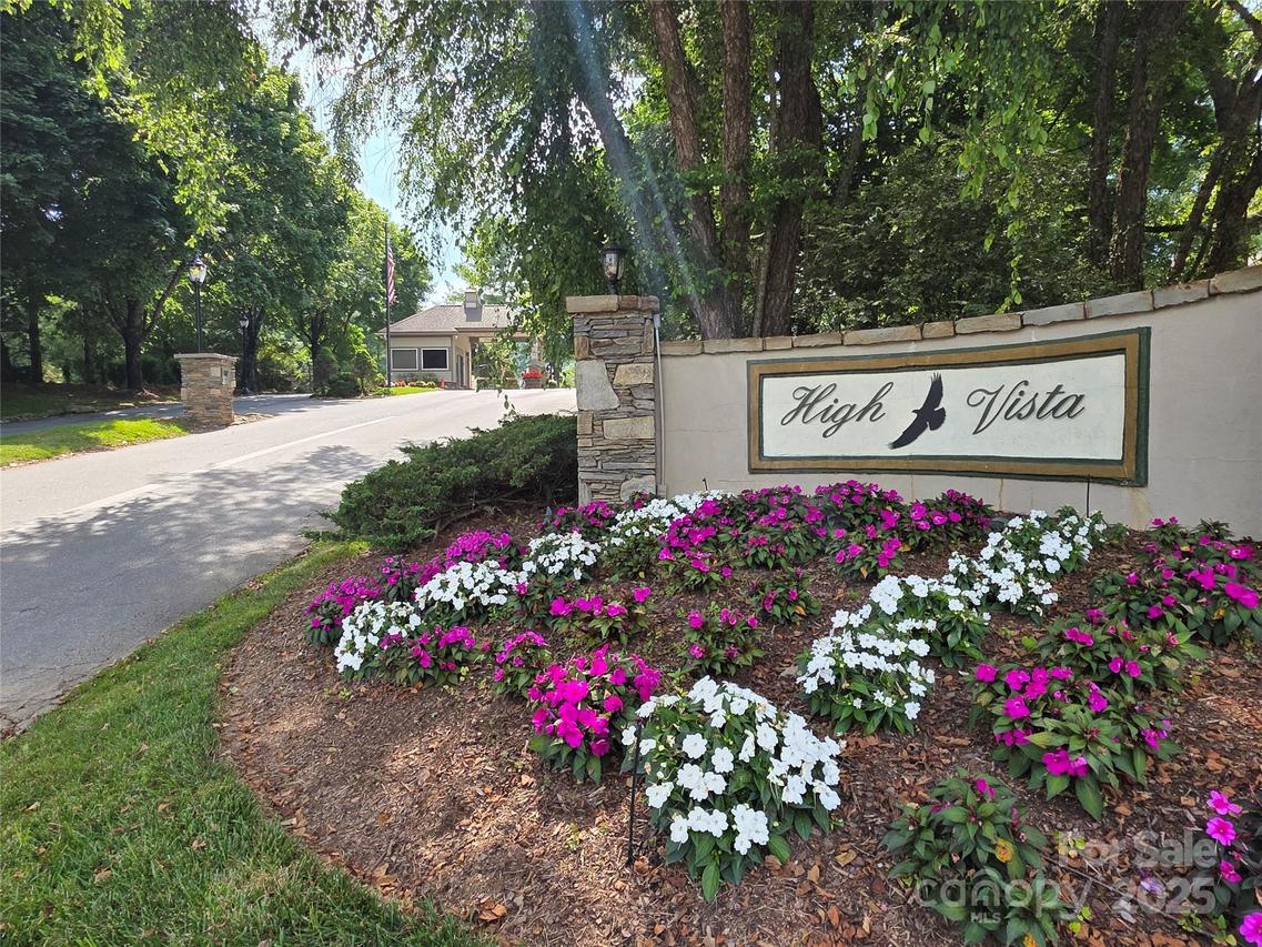 216 High Vista Rd., Mills River, NC 28759