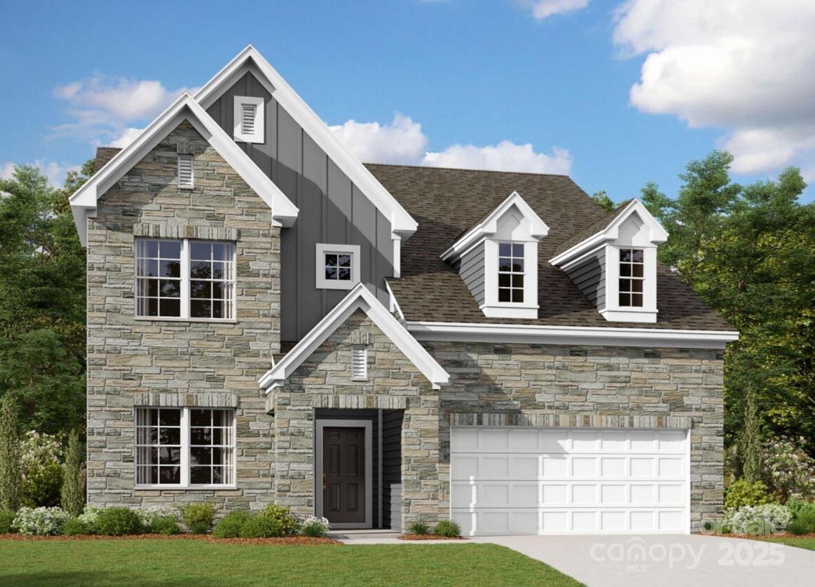 10100 Whitaker Pointe Dr., Huntersville, NC 28078