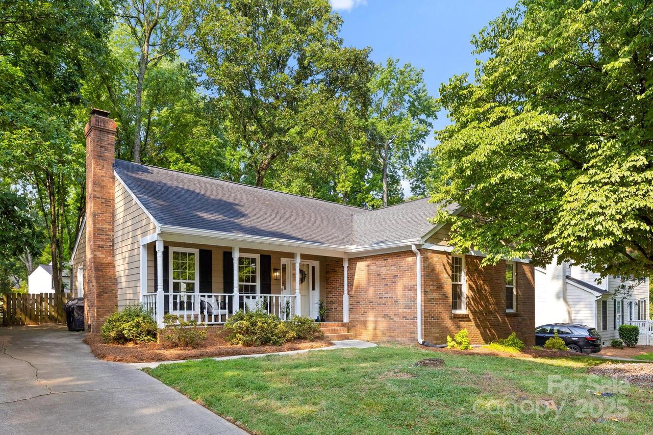 8806 Golf Ridge Dr., Charlotte, NC 28277