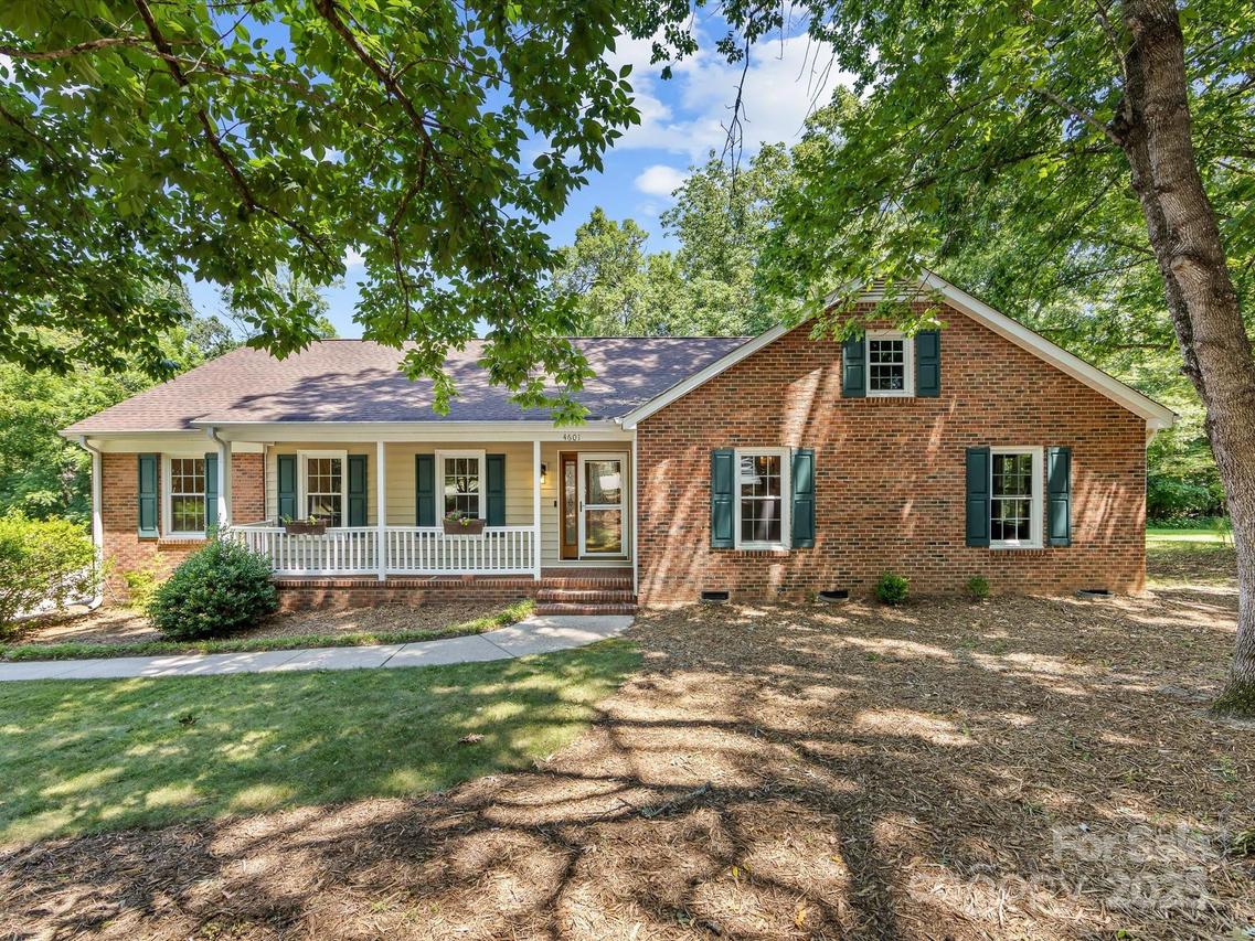 4601 Bournewood Ln., Charlotte, NC 28226