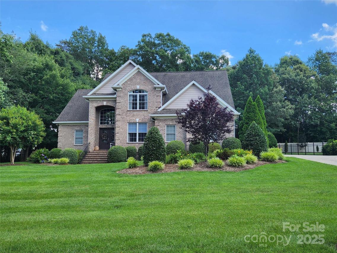 704 6th Ave., Conover, NC 28613