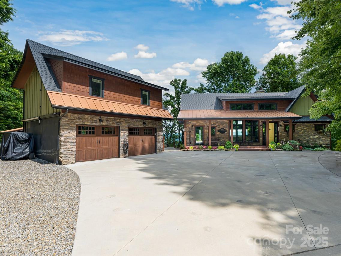 130 Bluff Creek Ter., Candler, NC 28715