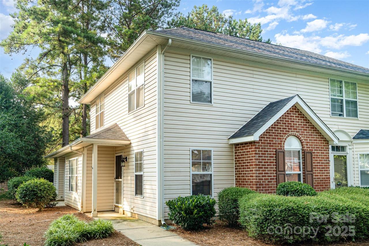 3630 Melrose Cottage Dr., Matthews, NC 28105