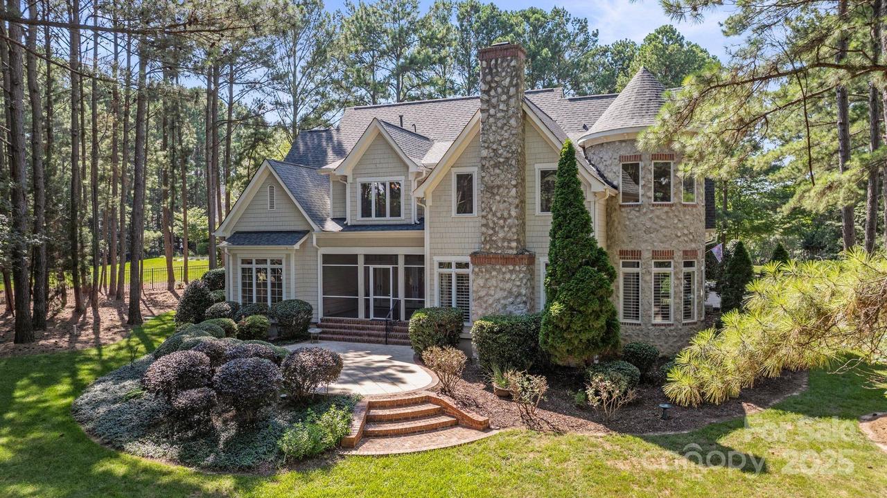 105 Gammon Point Ct., Mooresville, NC 28117