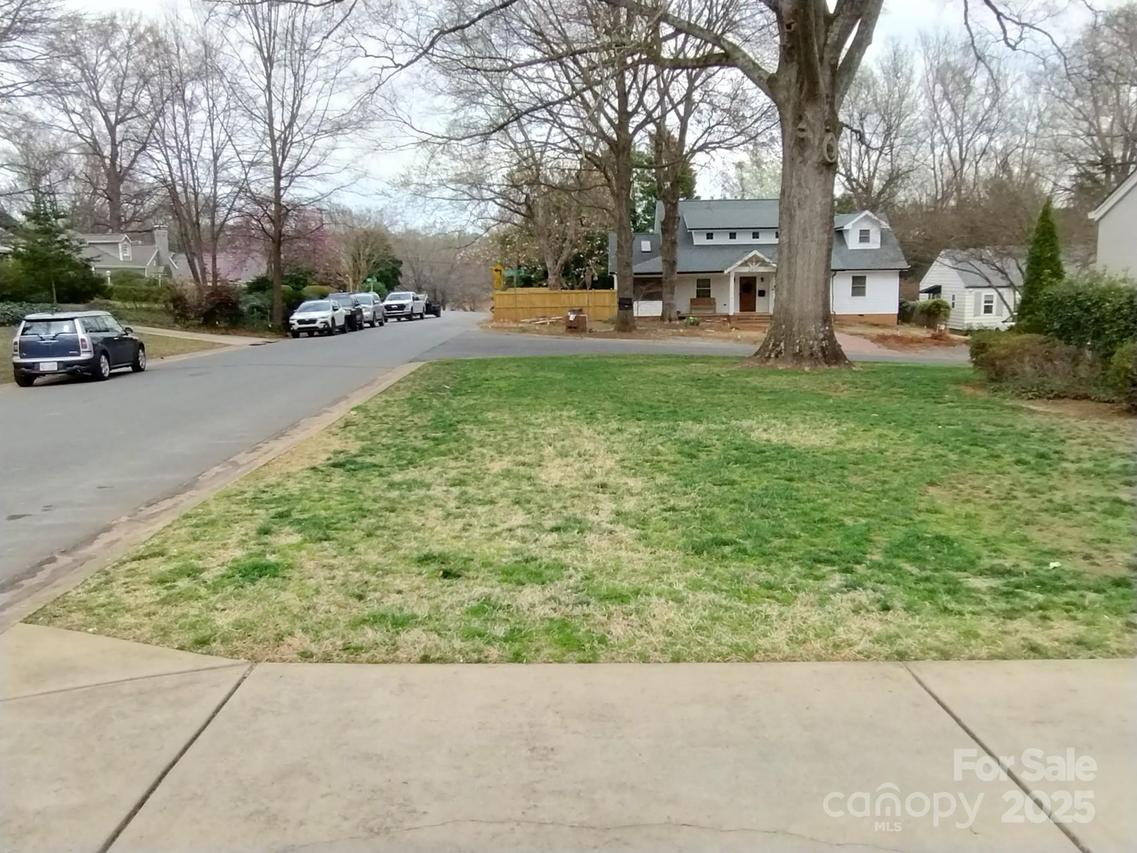 1221 Salem Dr., Charlotte, NC 28209