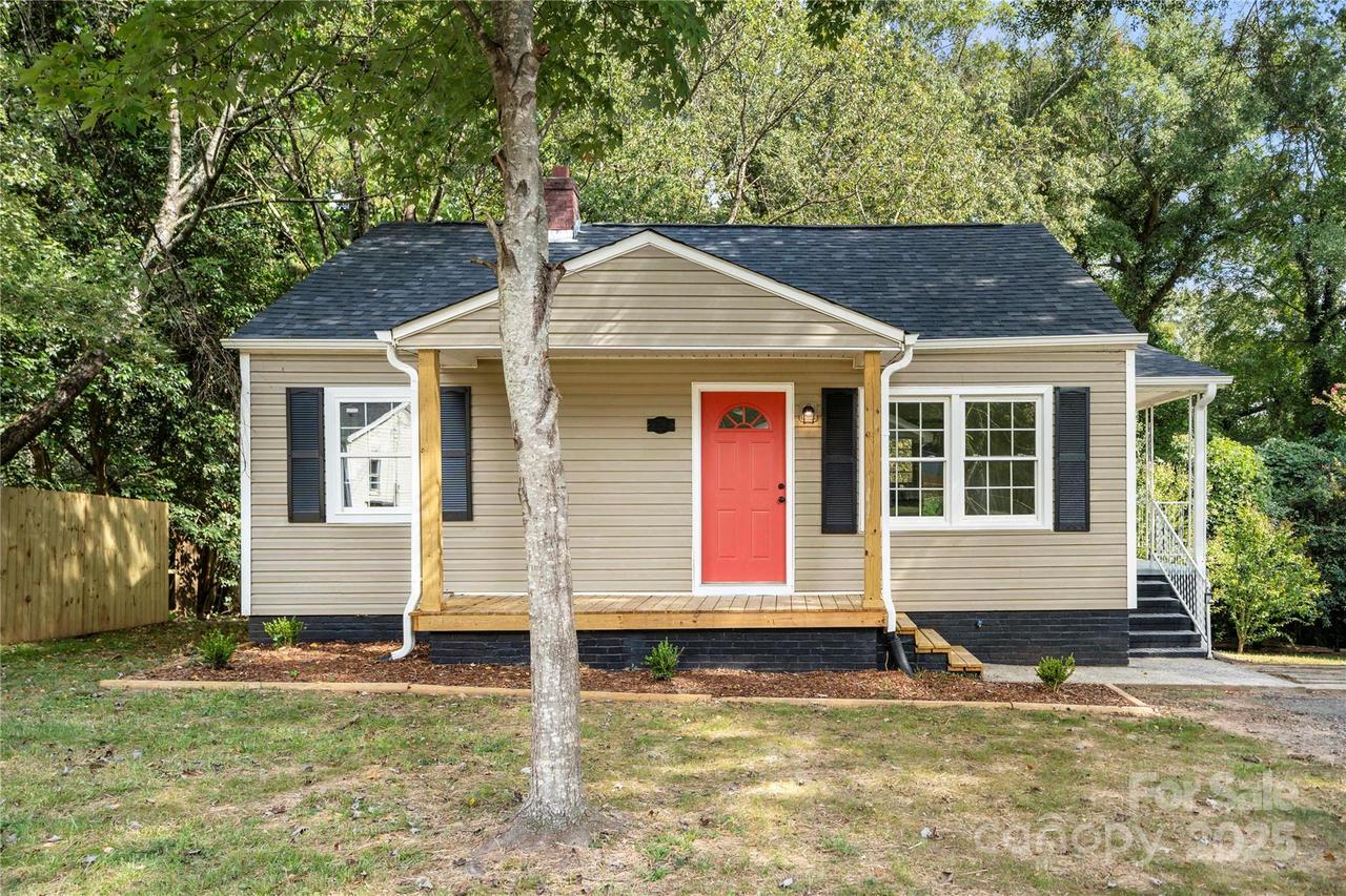 314 S Holland St., Dallas, NC 28034