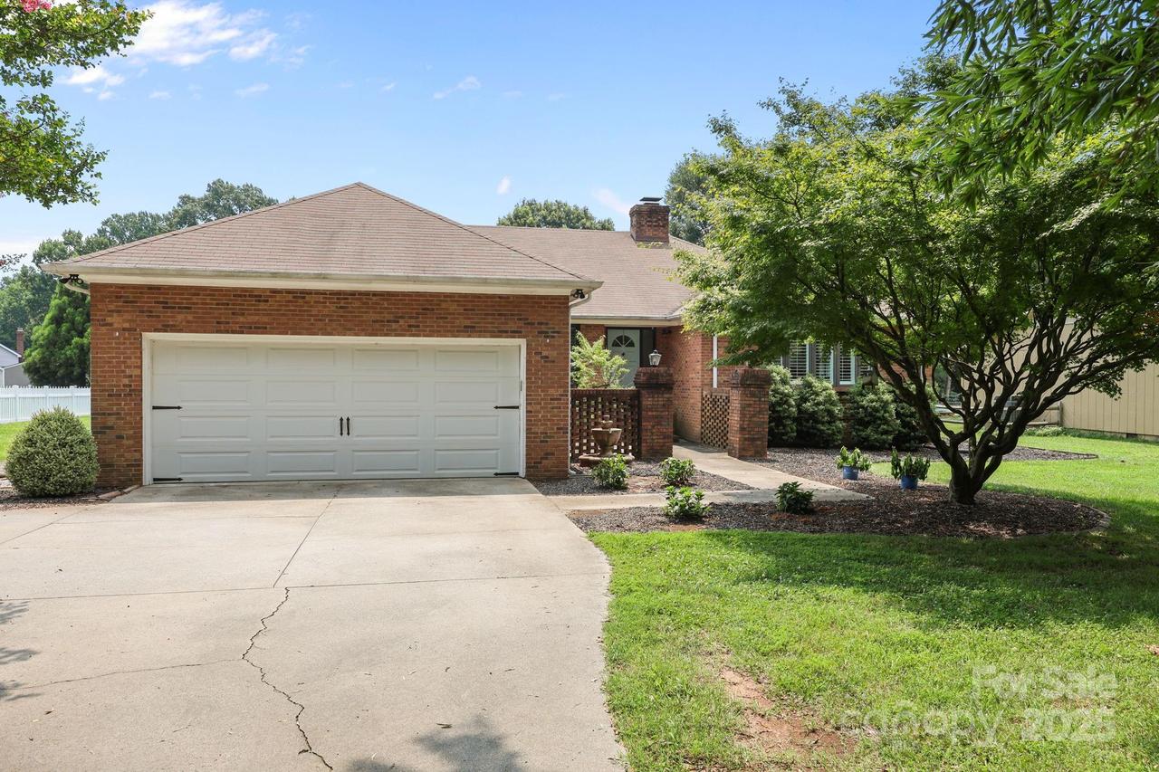10610 Washam Potts Rd., Cornelius, NC 28031