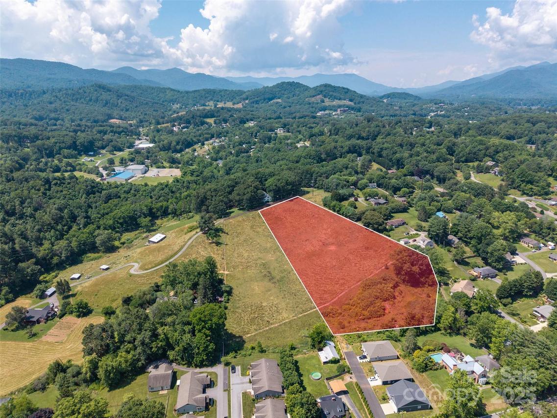 0000 Summer Breeze Dr., Clyde, NC 28721