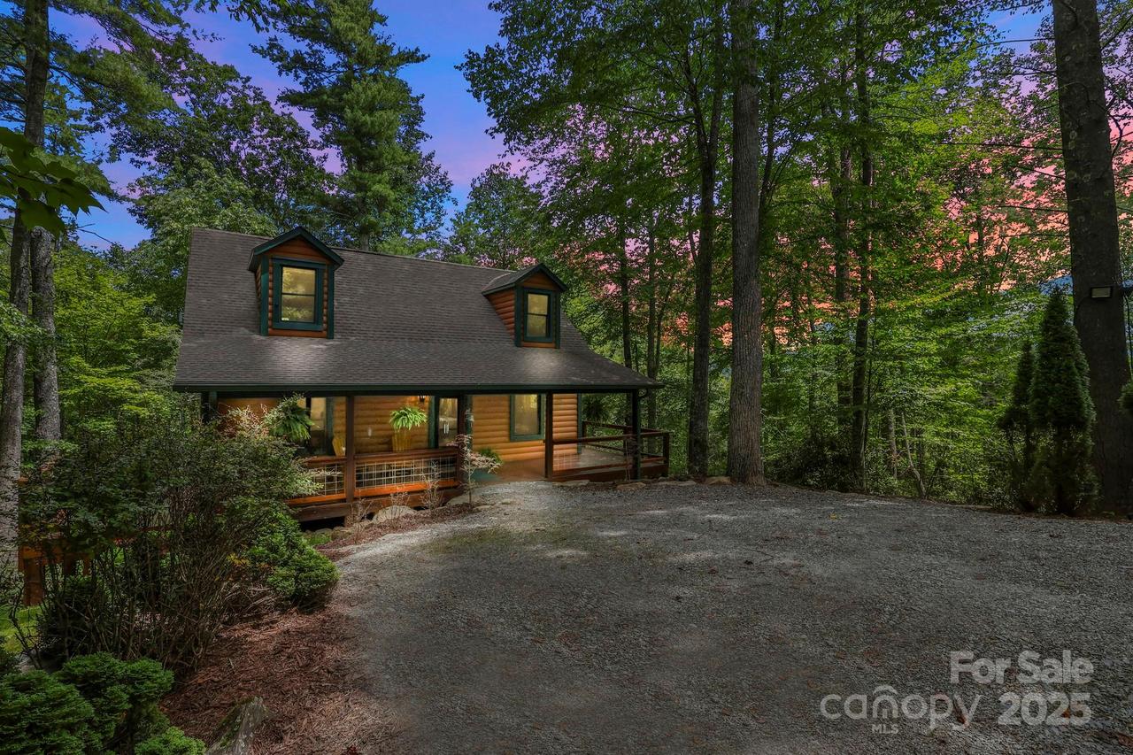 228 Woodby Ridge Rd., Vilas, NC 28692