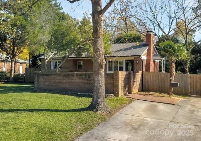 1162 Brighton Pl., Charlotte, NC 28205