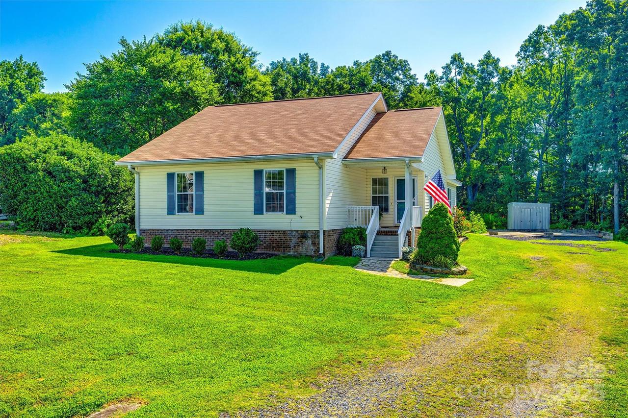 659 Primrose Ln., Concord, NC 28027