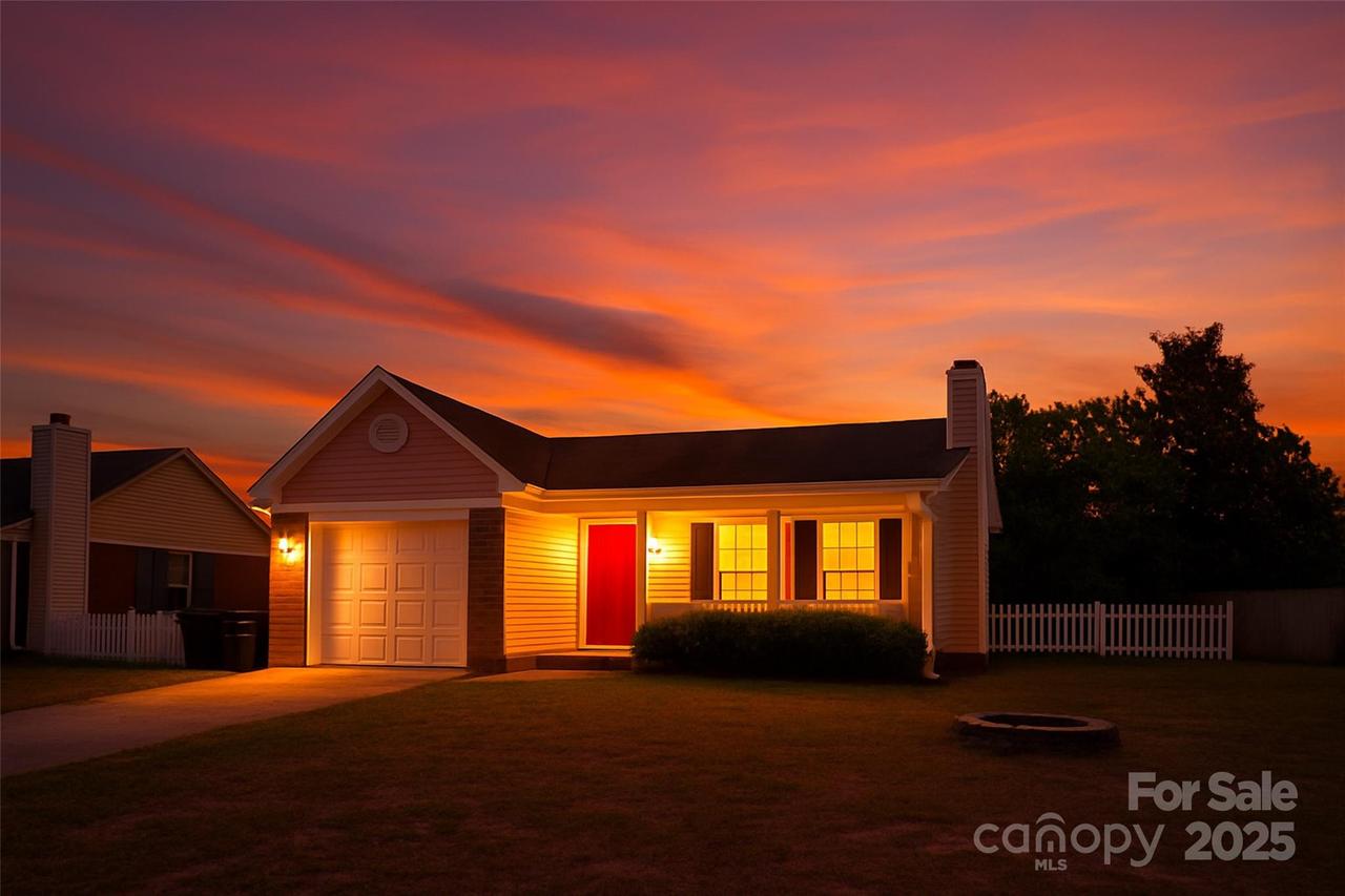 613 Sunnybrook Dr., Hope Mills, NC 28348