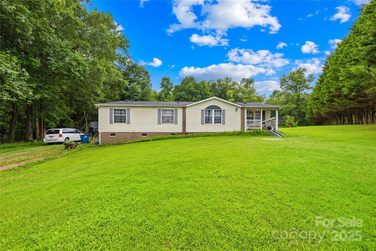 101 Titanium Dr., Statesville, NC 28625