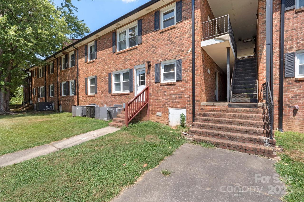 718 E Maple Ave. #F, Gastonia, NC 28054
