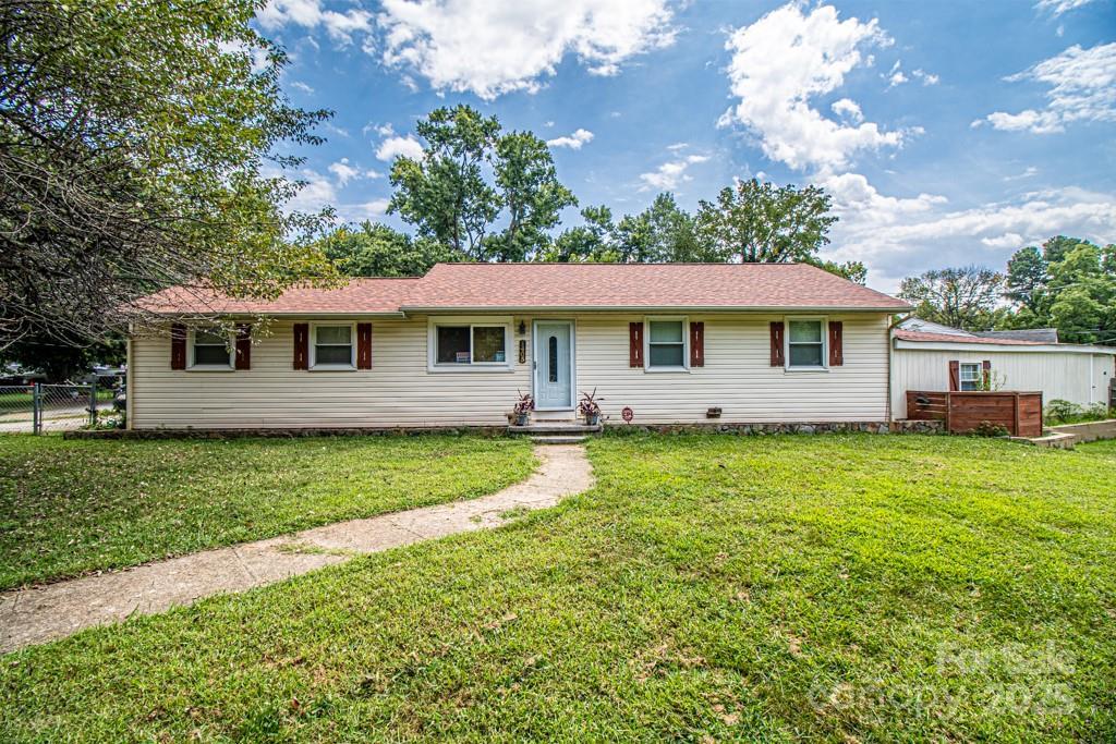 1405 Clegg St., Greensboro, NC 27407