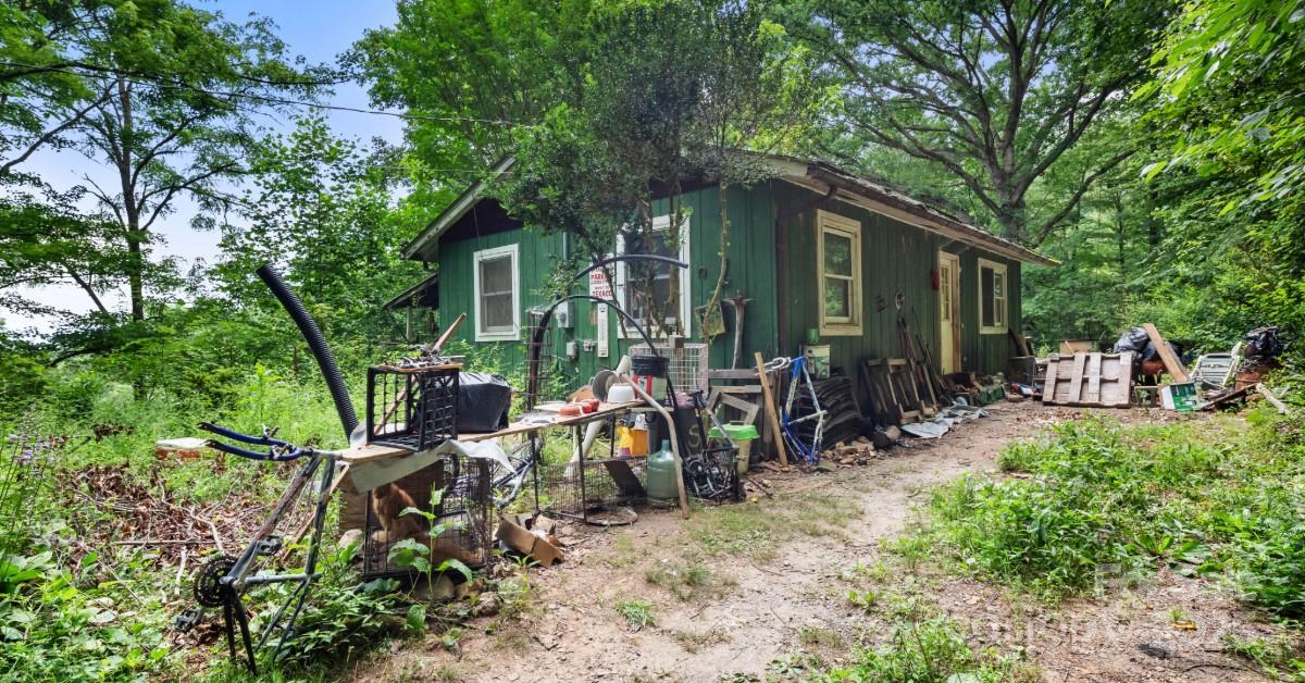 83 Lemon Tree Dr., Sylva, NC 28779