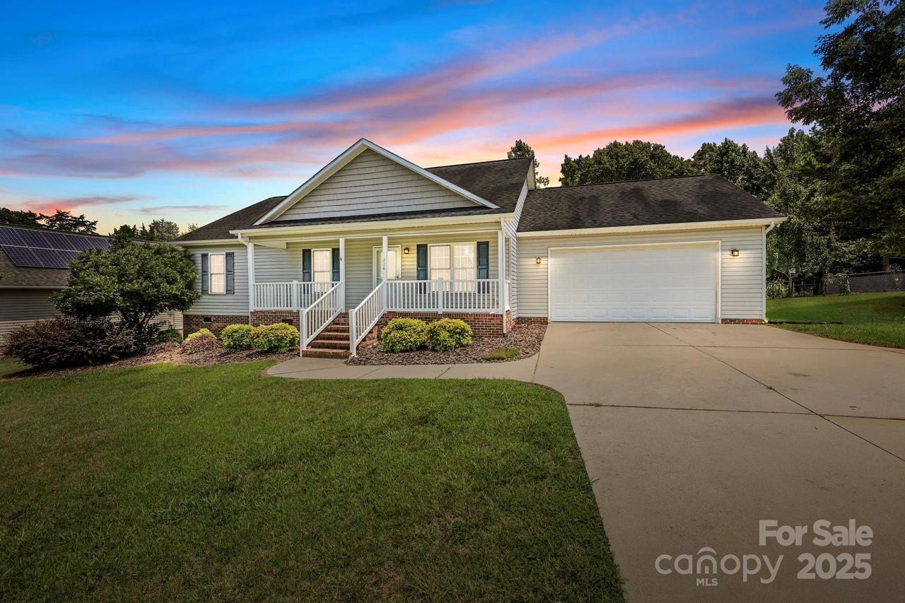 226 Brooks Farm Dr., Rockwell, NC 28138