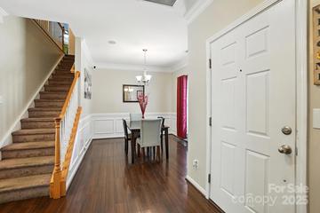 8837 Cedar Run Way, Charlotte, NC 28273