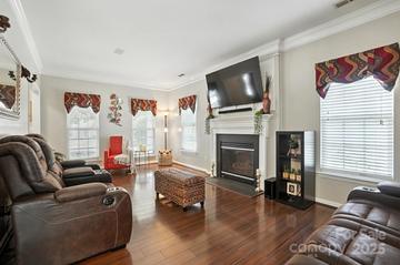 8837 Cedar Run Way, Charlotte, NC 28273