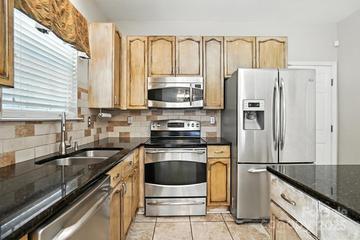 8837 Cedar Run Way, Charlotte, NC 28273