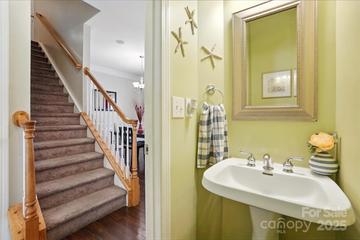 8837 Cedar Run Way, Charlotte, NC 28273