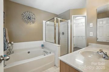 8837 Cedar Run Way, Charlotte, NC 28273