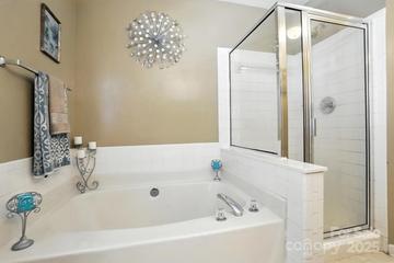 8837 Cedar Run Way, Charlotte, NC 28273